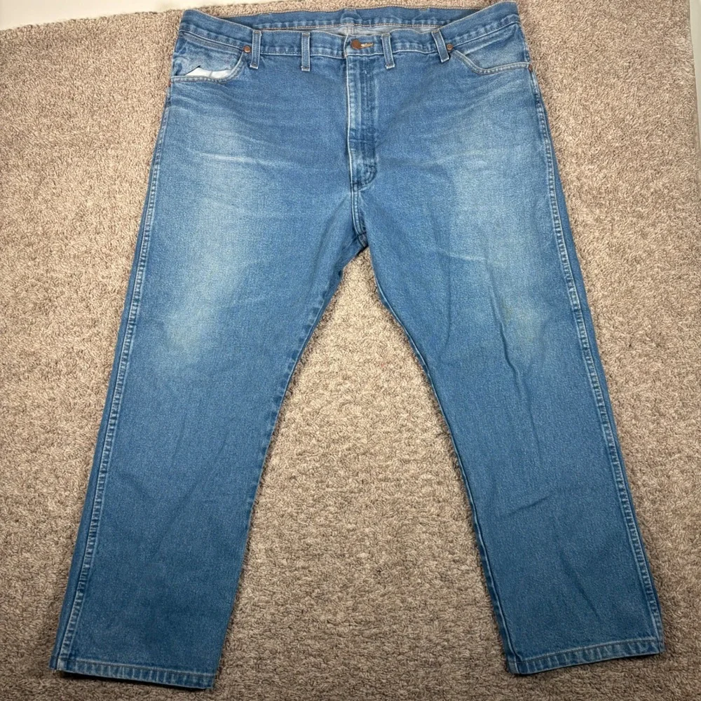 Wrangler Cowboy Cut Relaxed Fit Jeans Mens 44x28 Medium Wash Blue 1013MWZPW